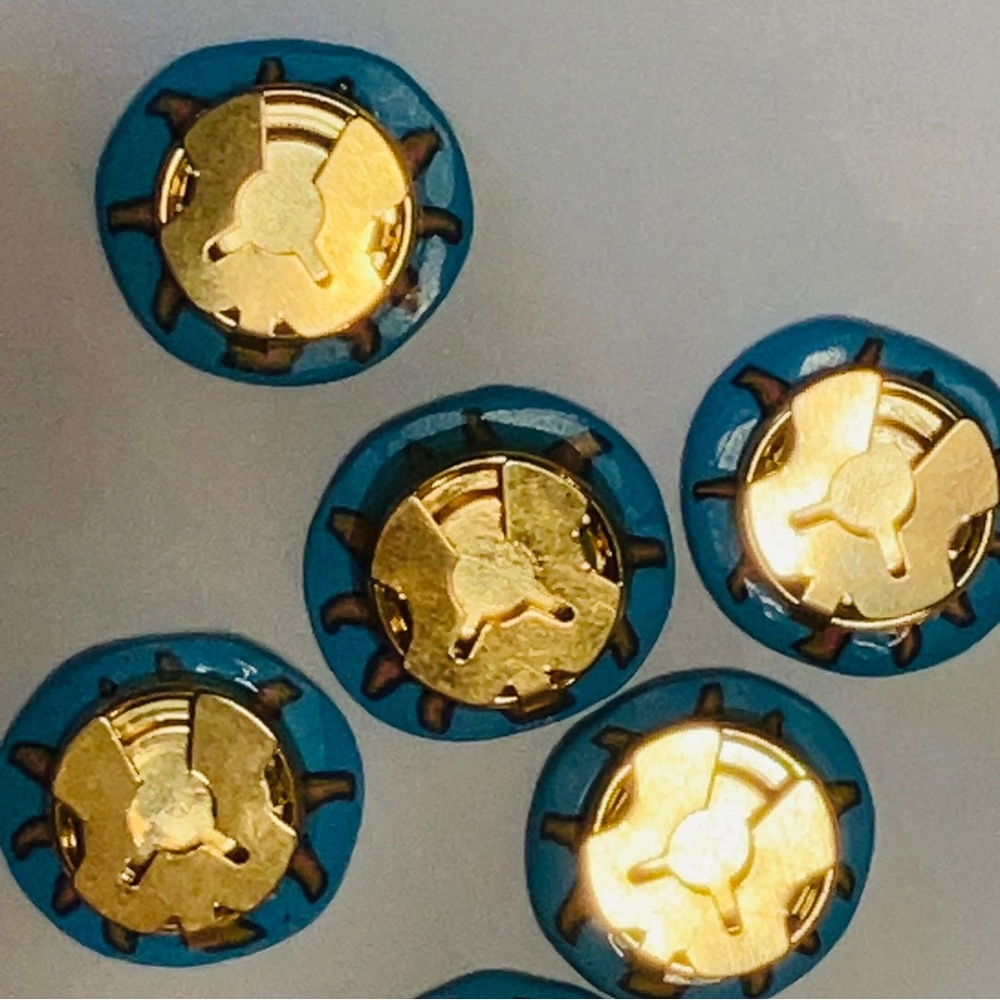 Happy, snappy button covers. - Picture 3 of 3